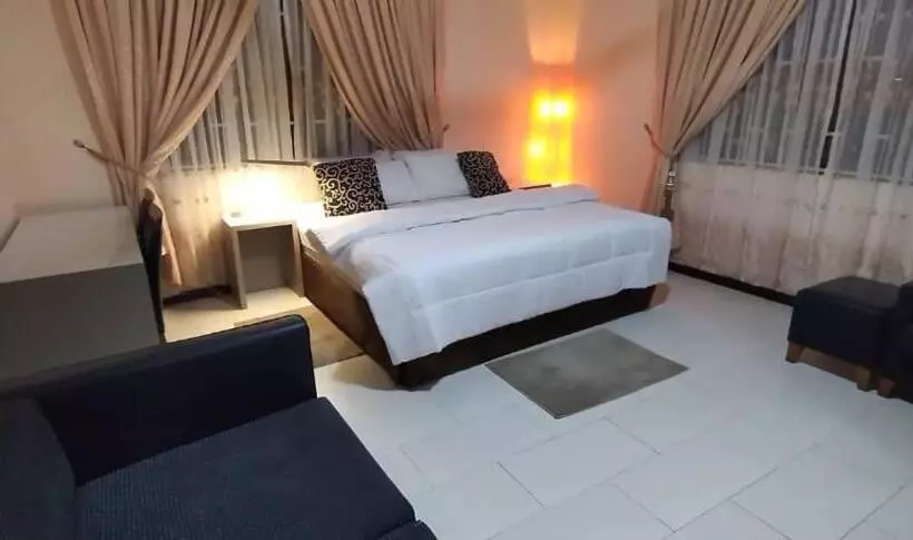 پانسیون Fresh Air Lodge