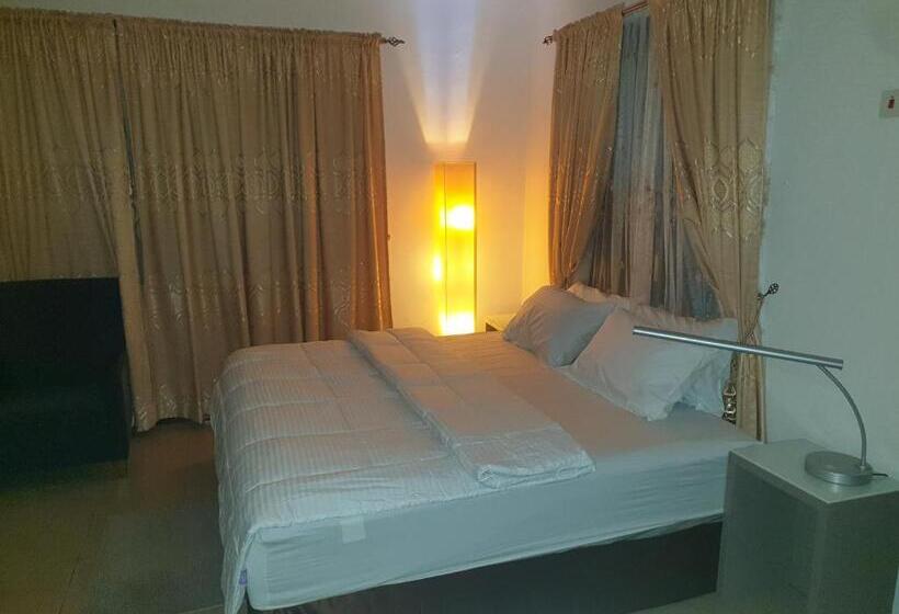 פנסיון Fresh Air Lodge