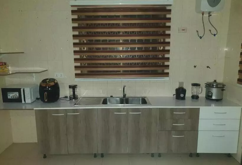 پانسیون Fresh Air Lodge