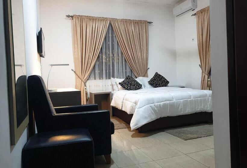 פנסיון Fresh Air Lodge