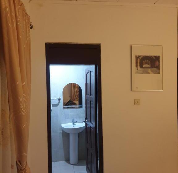 פנסיון Fresh Air Lodge