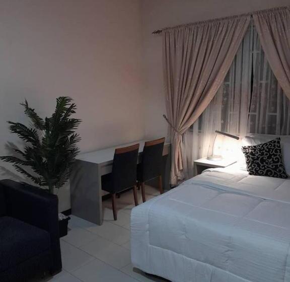 פנסיון Fresh Air Lodge