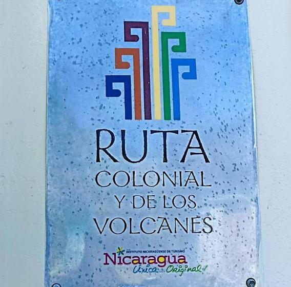 پانسیون Hostal Casa Belinda