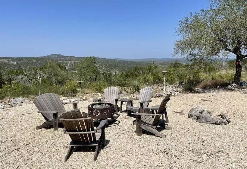 Majatalo Ranchito Cabin In Hondo