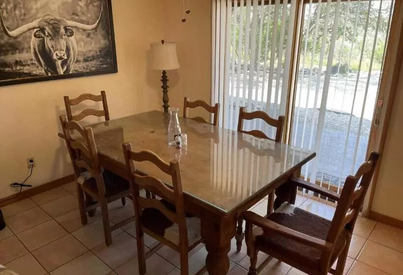 Majatalo Ranchito Cabin In Hondo