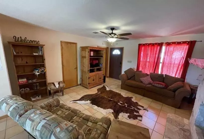 Majatalo Ranchito Cabin In Hondo