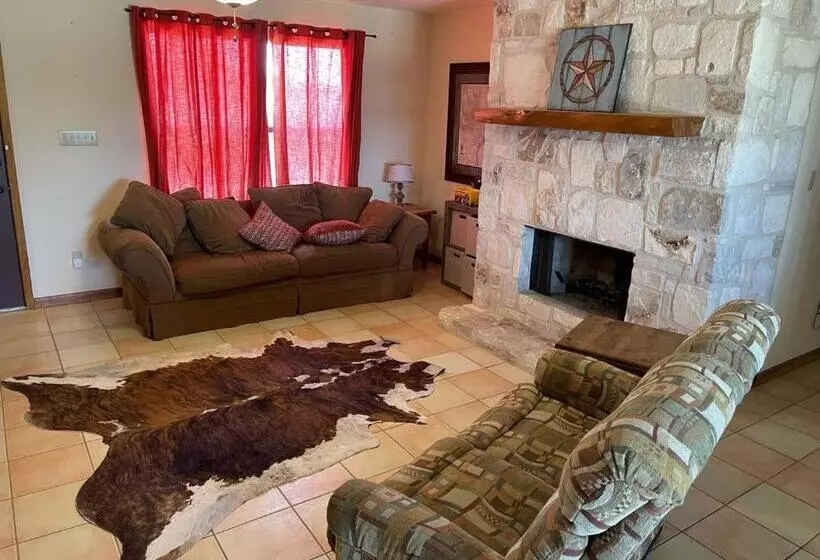 Majatalo Ranchito Cabin In Hondo