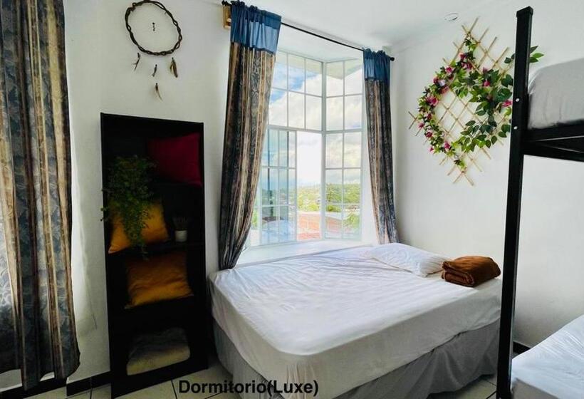 پانسیون Samay Hostel