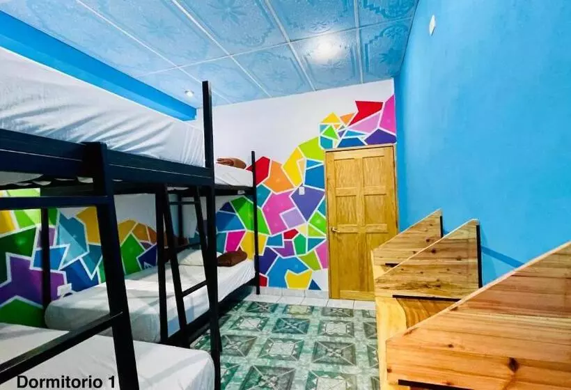 پانسیون Samay Hostel