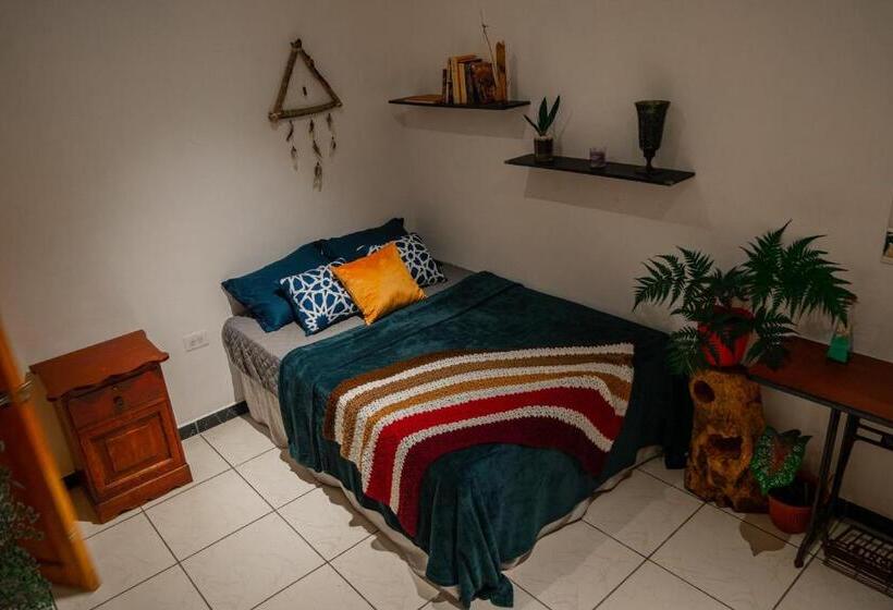 پانسیون Samay Hostel