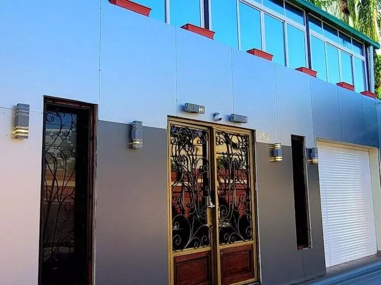تختخواب و صبحانه Casa De Huespedes Bella Vista