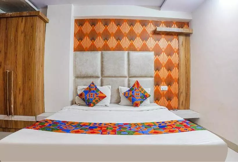 Fabhotel The Pannies