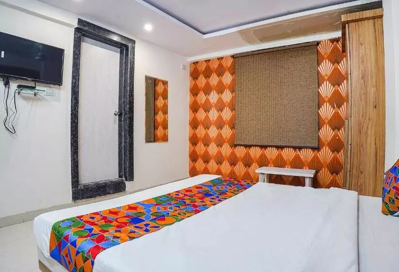 Fabhotel The Pannies