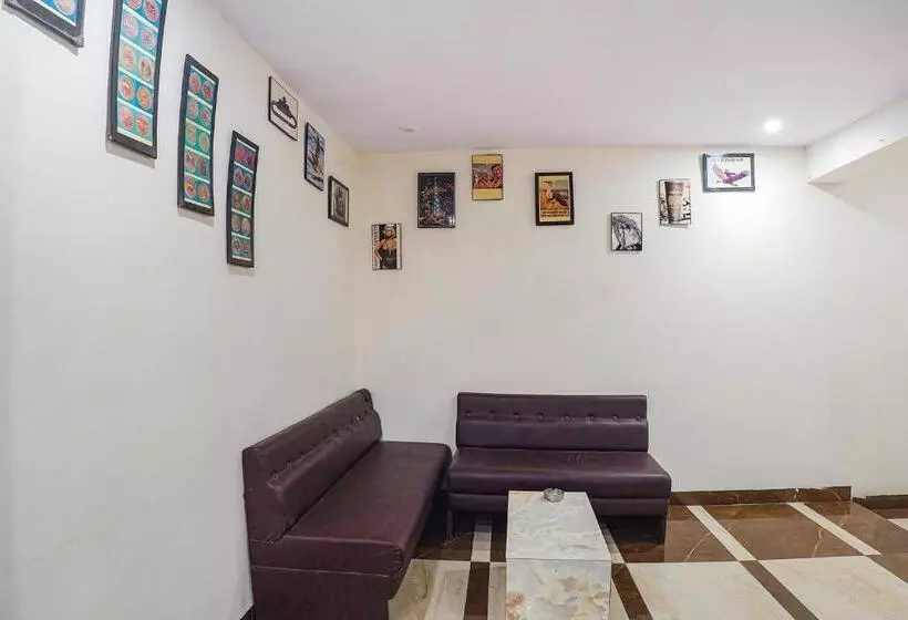 Fabhotel The Pannies