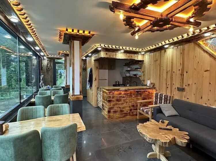 Hotelli Della Suit Bungalov