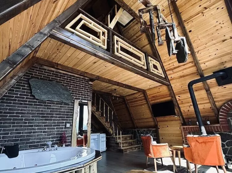 Hotelli Della Suit Bungalov