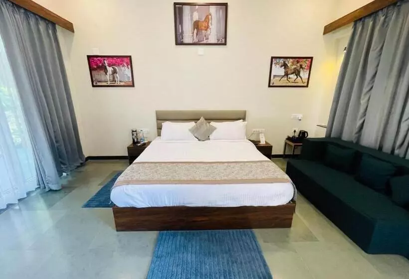 Hotel Dev Villa Resort