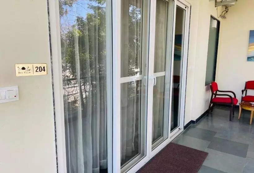 Hotel Dev Villa Resort