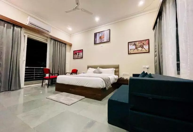 Hotel Dev Villa Resort