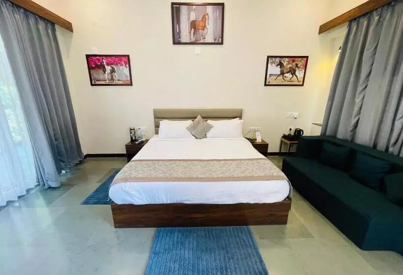 Hotel Dev Villa Resort