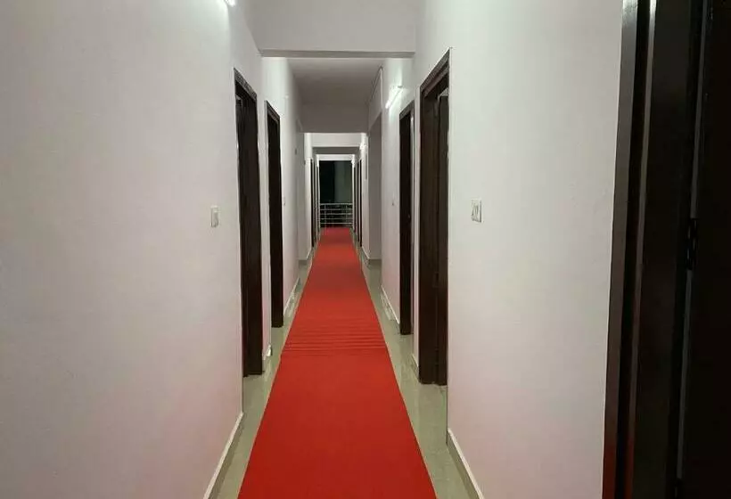 Hotelli Erumely Central Homes