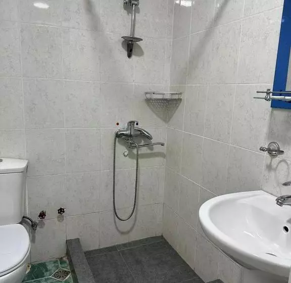 هتل G Bakuri