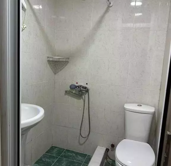 هتل G Bakuri