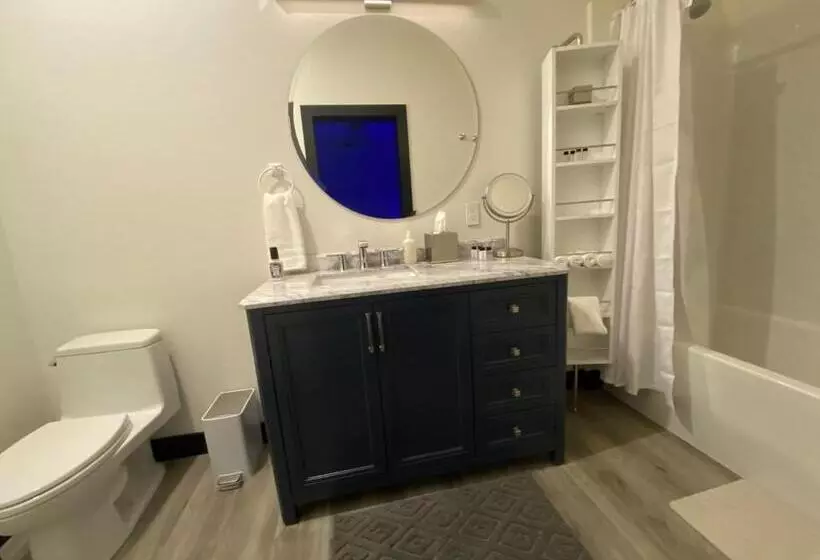 هتل Icon Inn