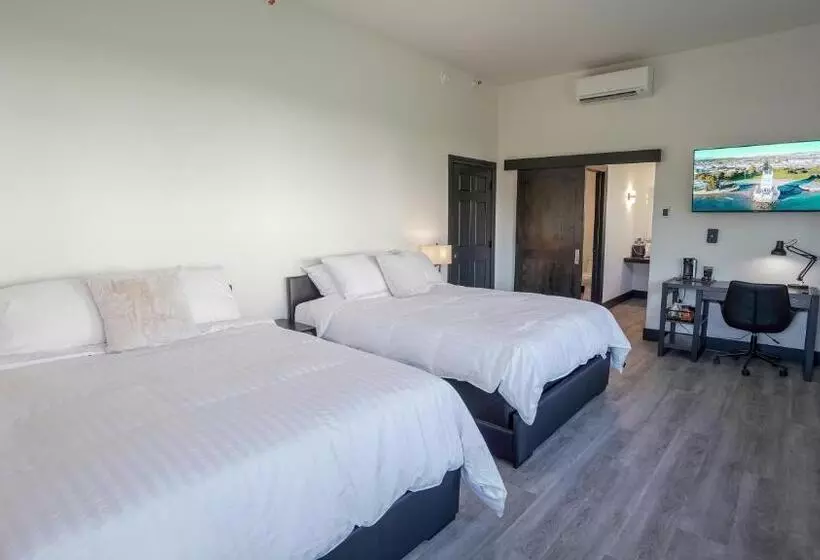 هتل Icon Inn