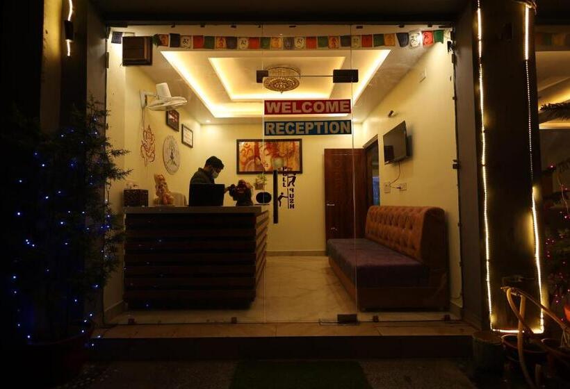 Hôtel Perfect Stayz Premium Forest Valley Near Waterfall