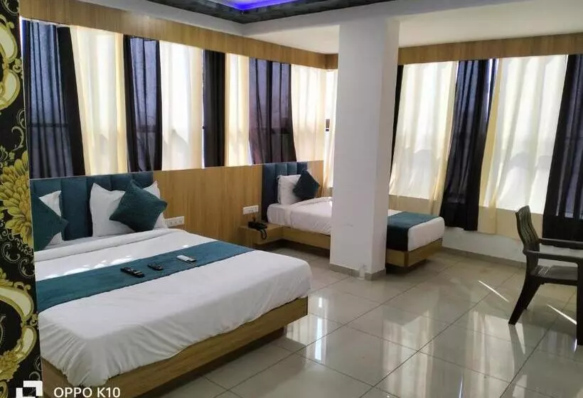 Hotelli Rudra Palace