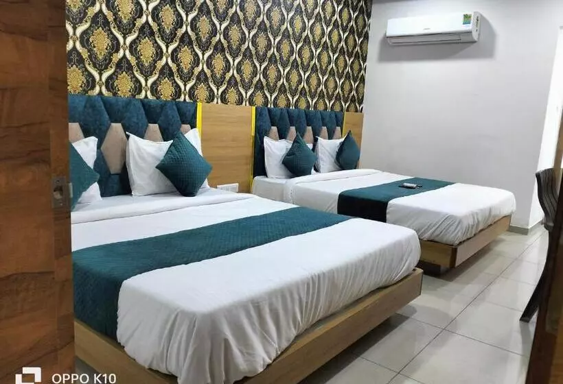 Hotelli Rudra Palace