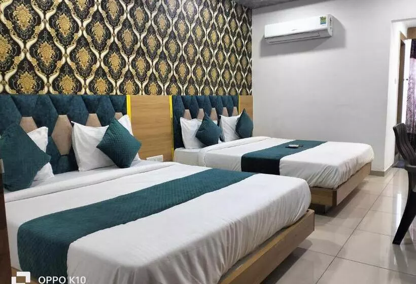 Hotelli Rudra Palace