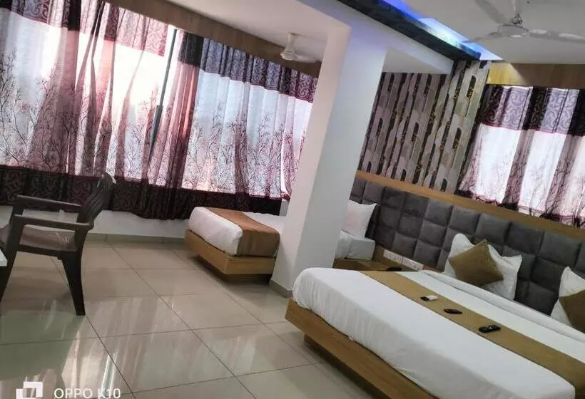 Hotelli Rudra Palace