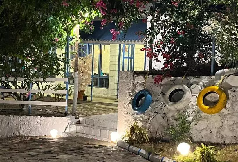 Hotelli Sea Breeze Beach Resort