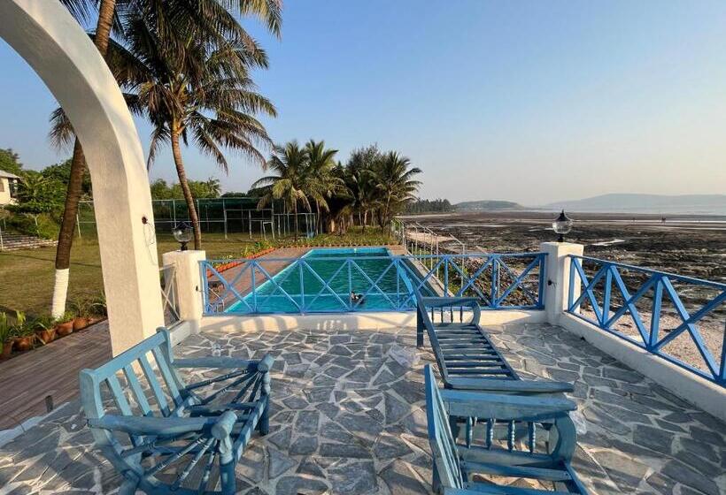 호텔 Sea Breeze Beach Resort