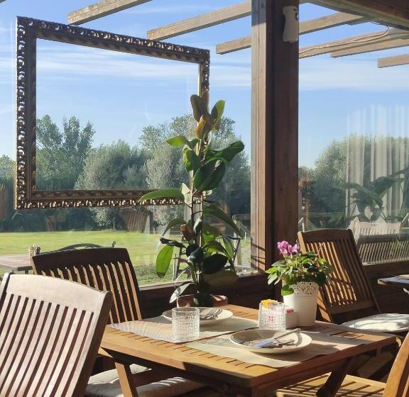 هتل Tenuta Bussete Country