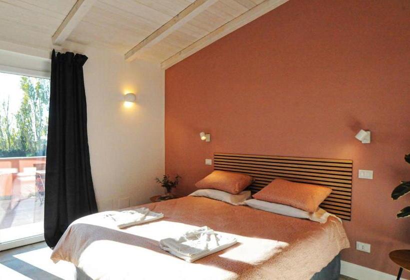 هتل Tenuta Bussete Country