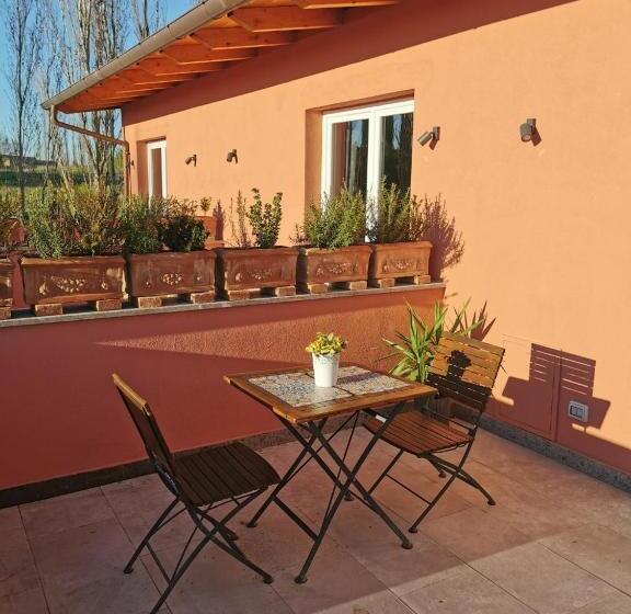 هتل Tenuta Bussete Country