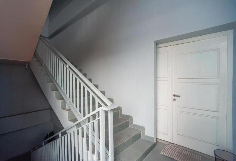 Urbanview Hotel Pangeran Palembang By Reddoorz