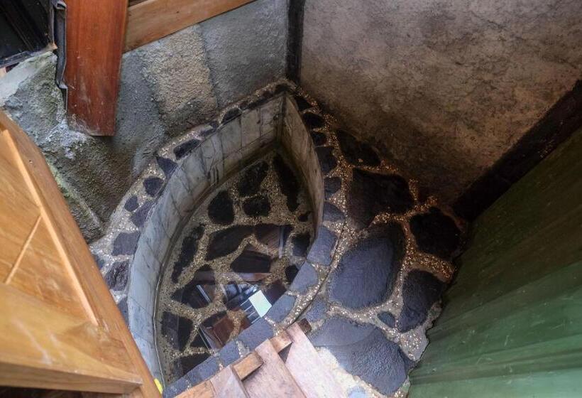 호텔 Urbanview Villa Kolopaking Kebumen By Reddoorz