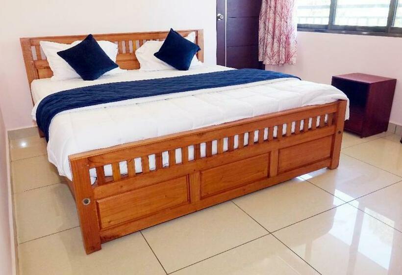 Paappaas Resorts Vagamon