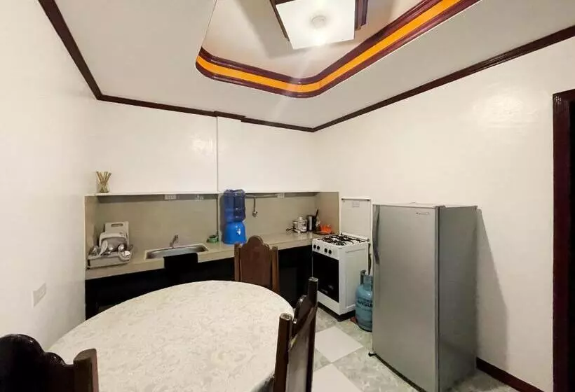 پانسیون Lara S Guesthouse Siargao