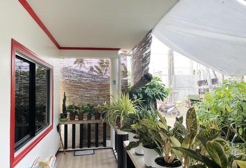 پانسیون Lara S Guesthouse Siargao