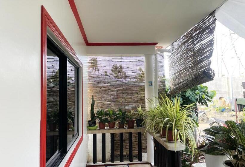 پانسیون Lara S Guesthouse Siargao