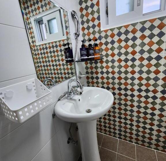 Pensionat Leehakjang Guesthouse