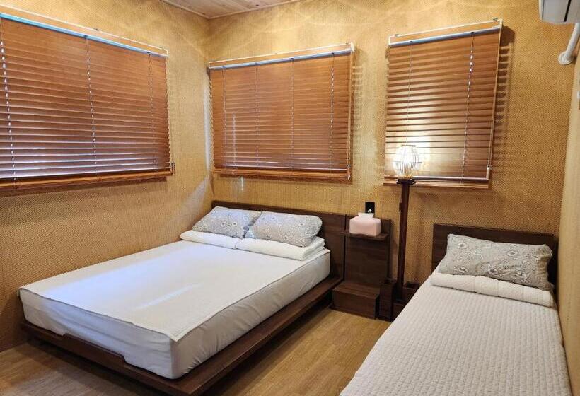 Pensionat Leehakjang Guesthouse