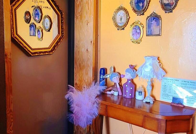 Pensionat Leehakjang Guesthouse