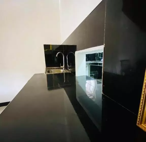 Majatalo Niwasa House