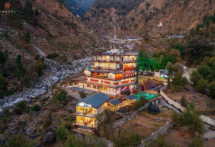 هاستل Zostel Plus Kareri